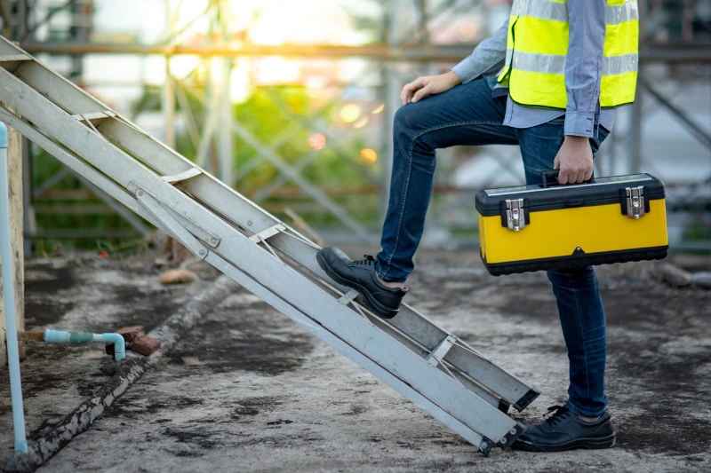 Ladder Safety Awareness For Construction - Spanish